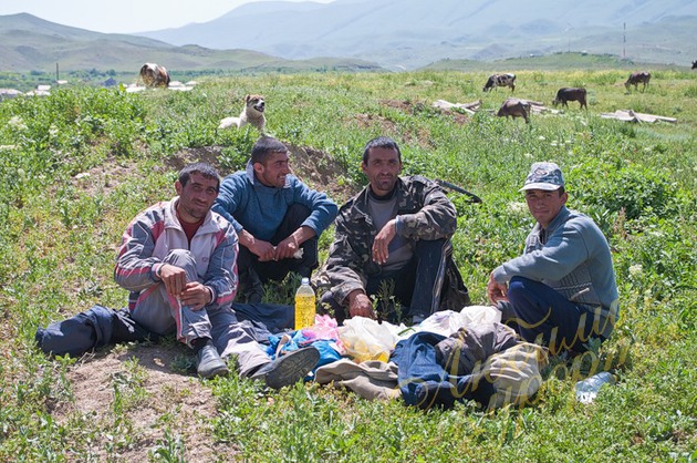 Встреча с армянскими пастухами © Виктор Белоус
